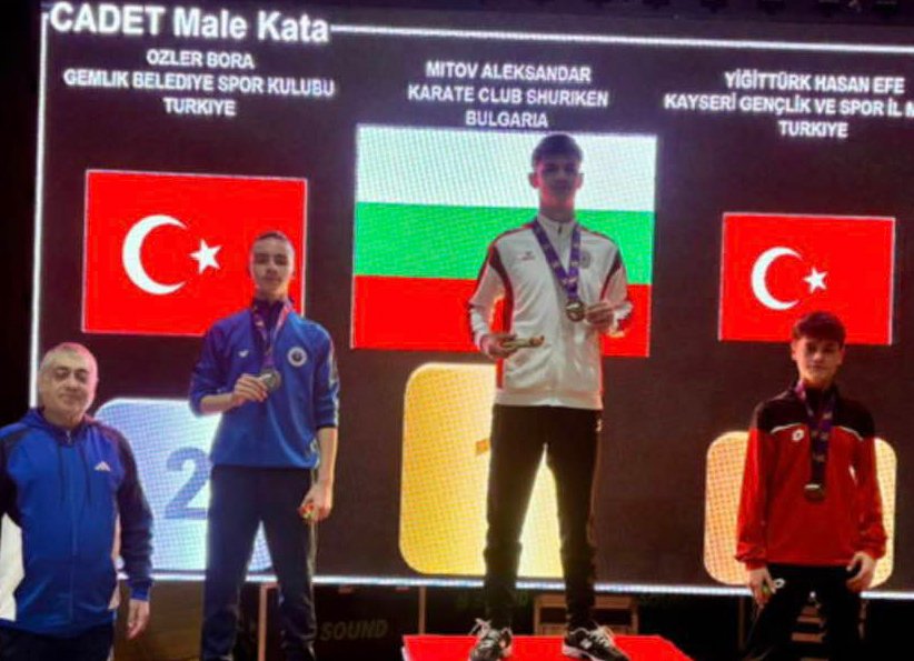Kasım Demir, Gemlik’in Adını Dünya’ya Duyuruyor !..